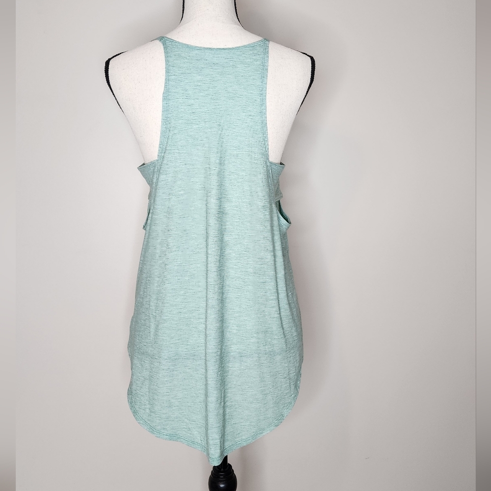 Under Armour Tank - Picture 3 of 7